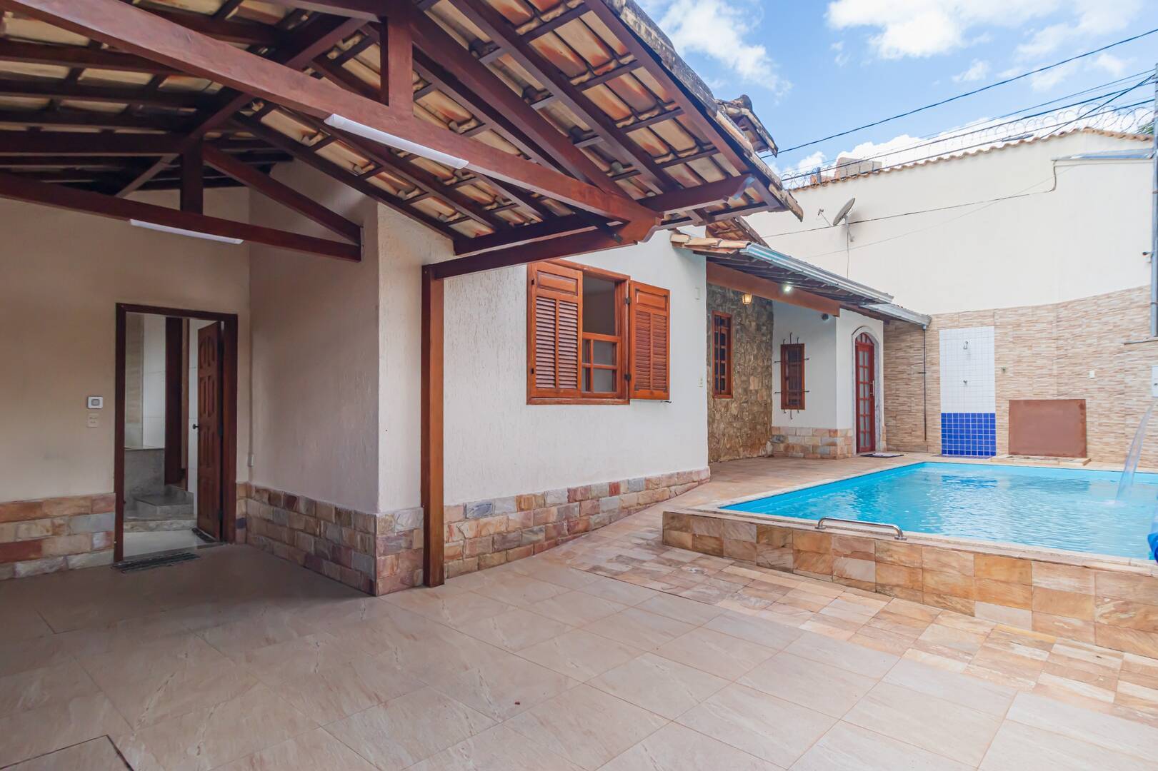 Casa, 3 quartos, 260 m² - Foto 2