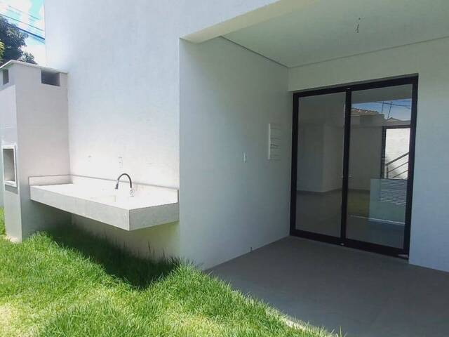 #4 - Casa para Venda em Belo Horizonte - MG - 2