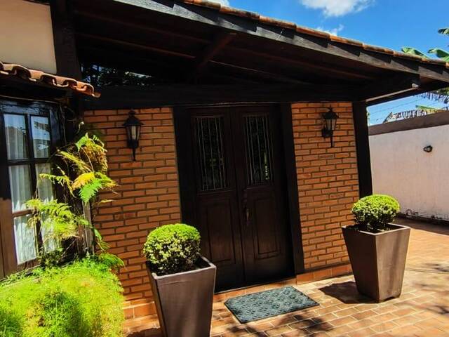 #5 - Casa para Venda em Belo Horizonte - MG - 2