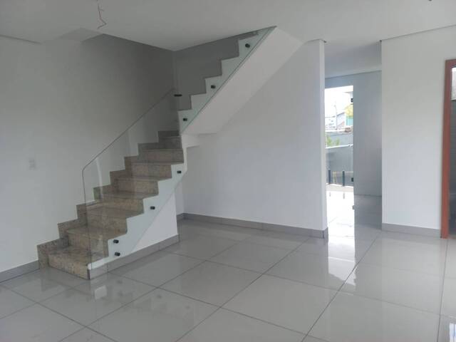 #36 - Casa para Venda em Belo Horizonte - MG - 3