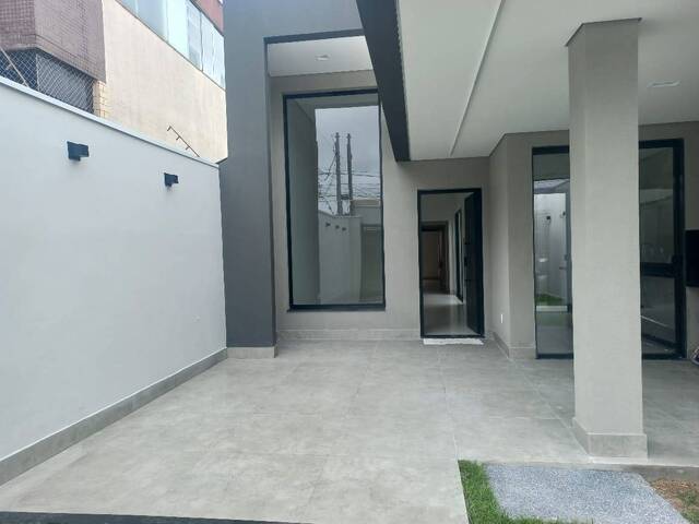 #43 - Casa para Venda em Belo Horizonte - MG - 1
