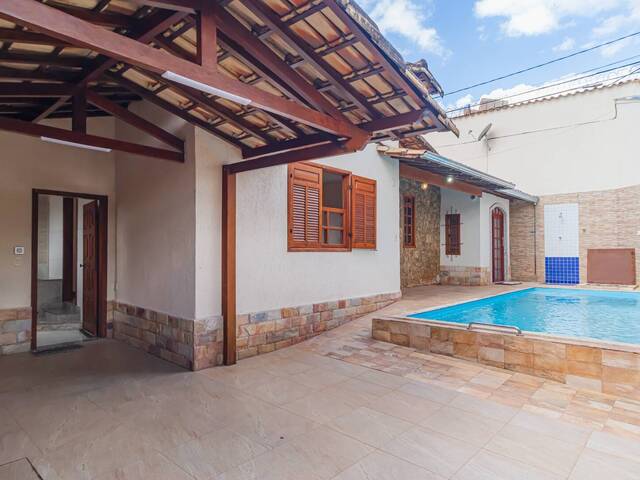 Casa para Venda em Belo Horizonte - 2