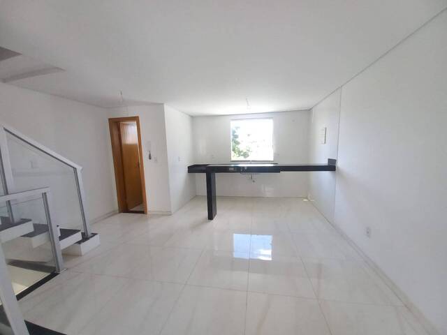 Casa para Venda em Belo Horizonte - 2