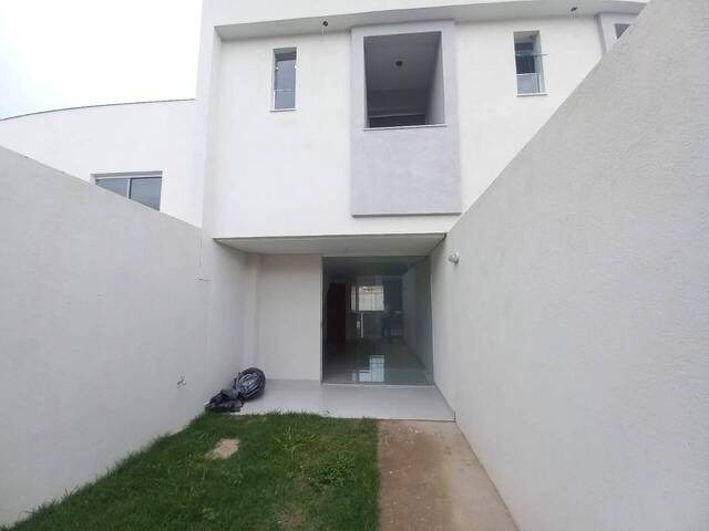 #32 - Casa para Venda em Belo Horizonte - MG - 1