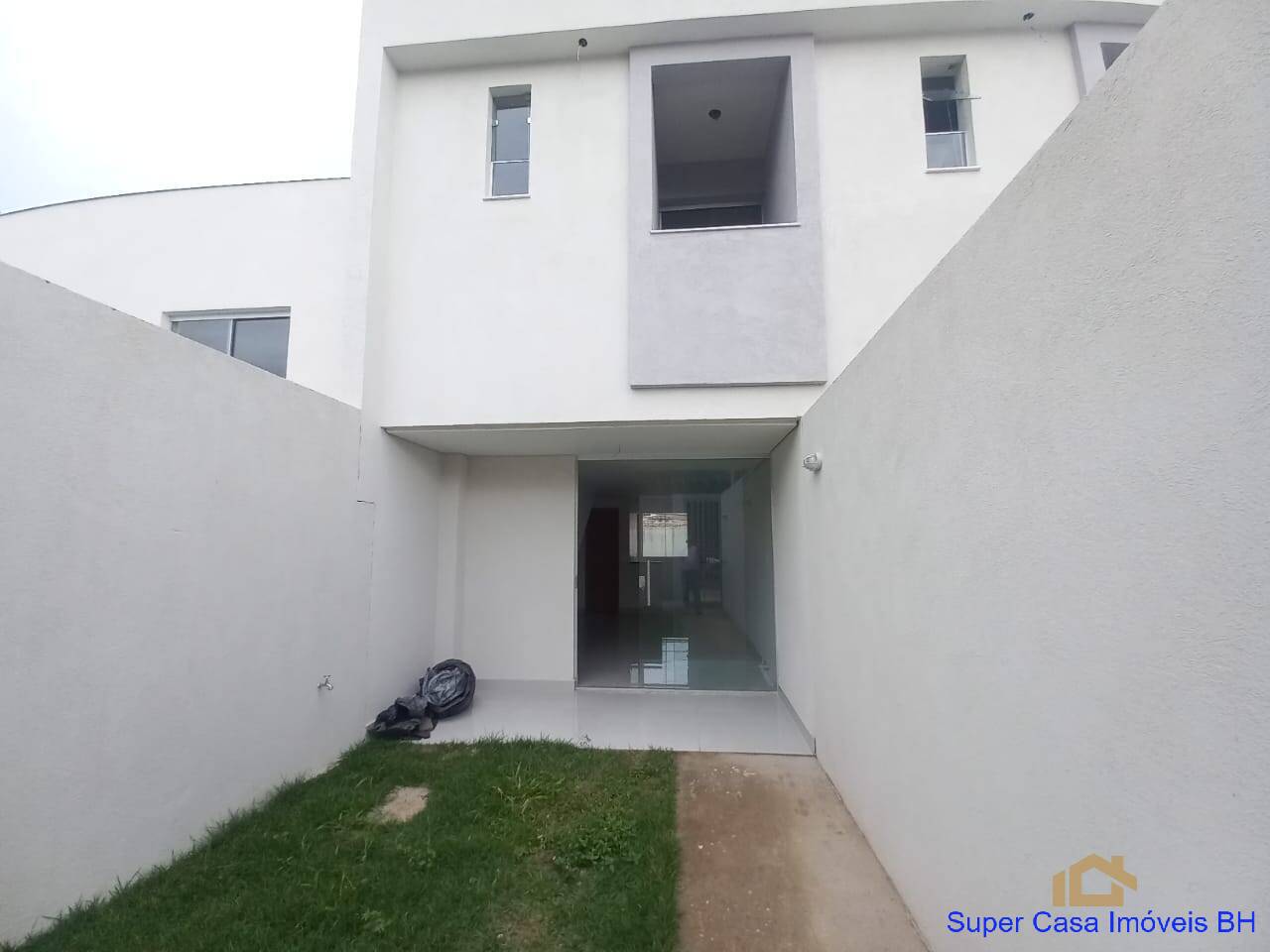 Casa, 2 quartos, 65 m² - Foto 1
