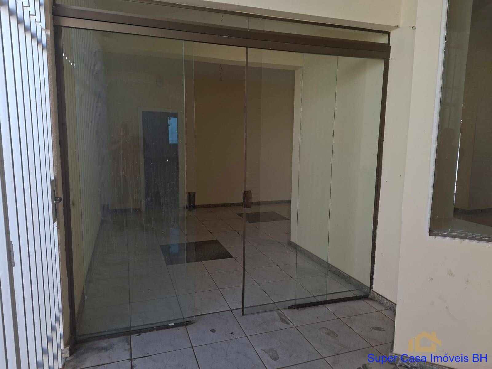 Casa, 4 quartos, 240 m² - Foto 3