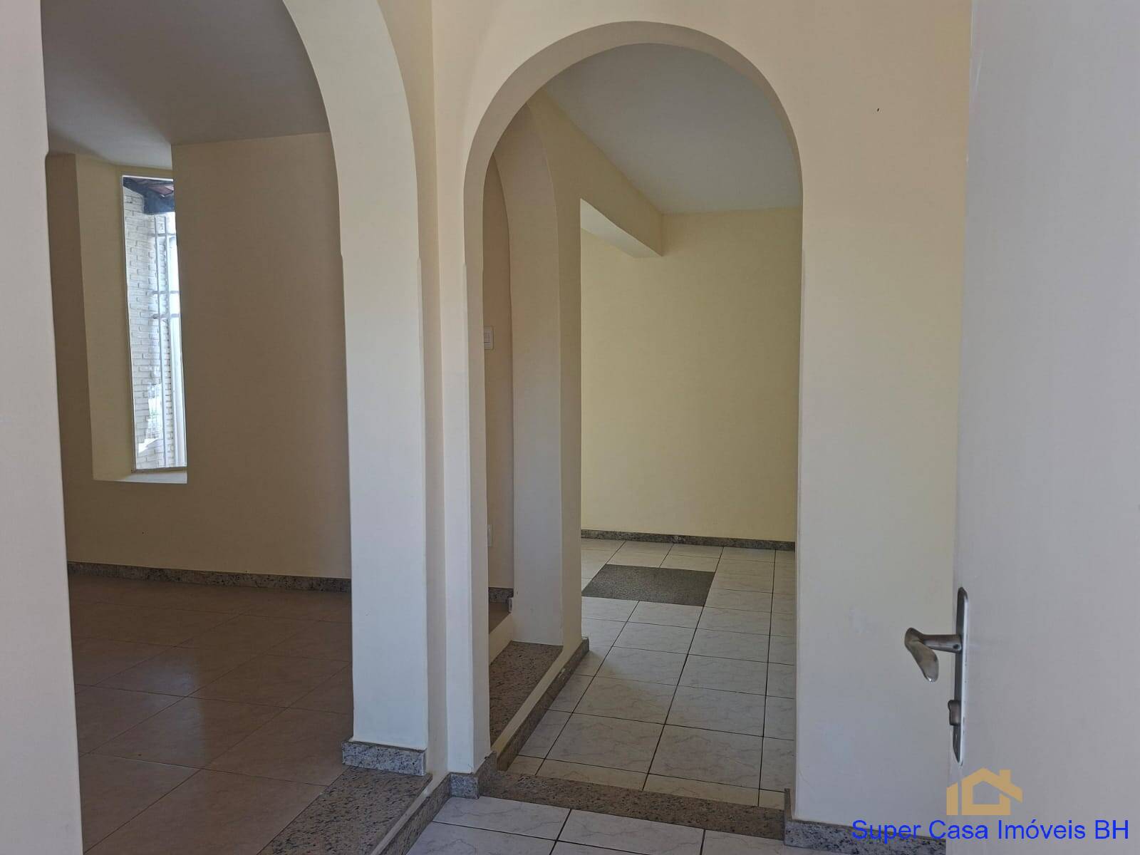 Casa, 4 quartos, 240 m² - Foto 8